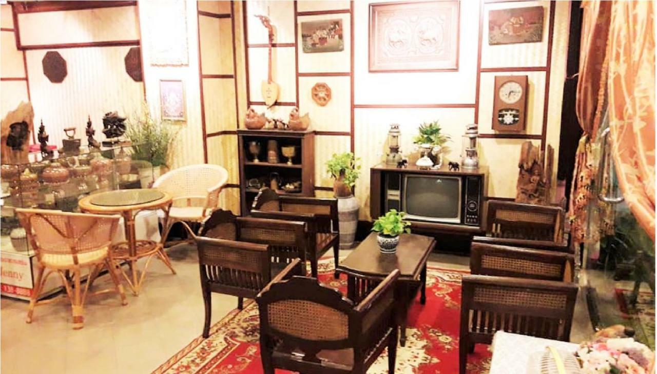Ruan Ben Ja Don Mueang,Bangkok Hostel 외부 사진
