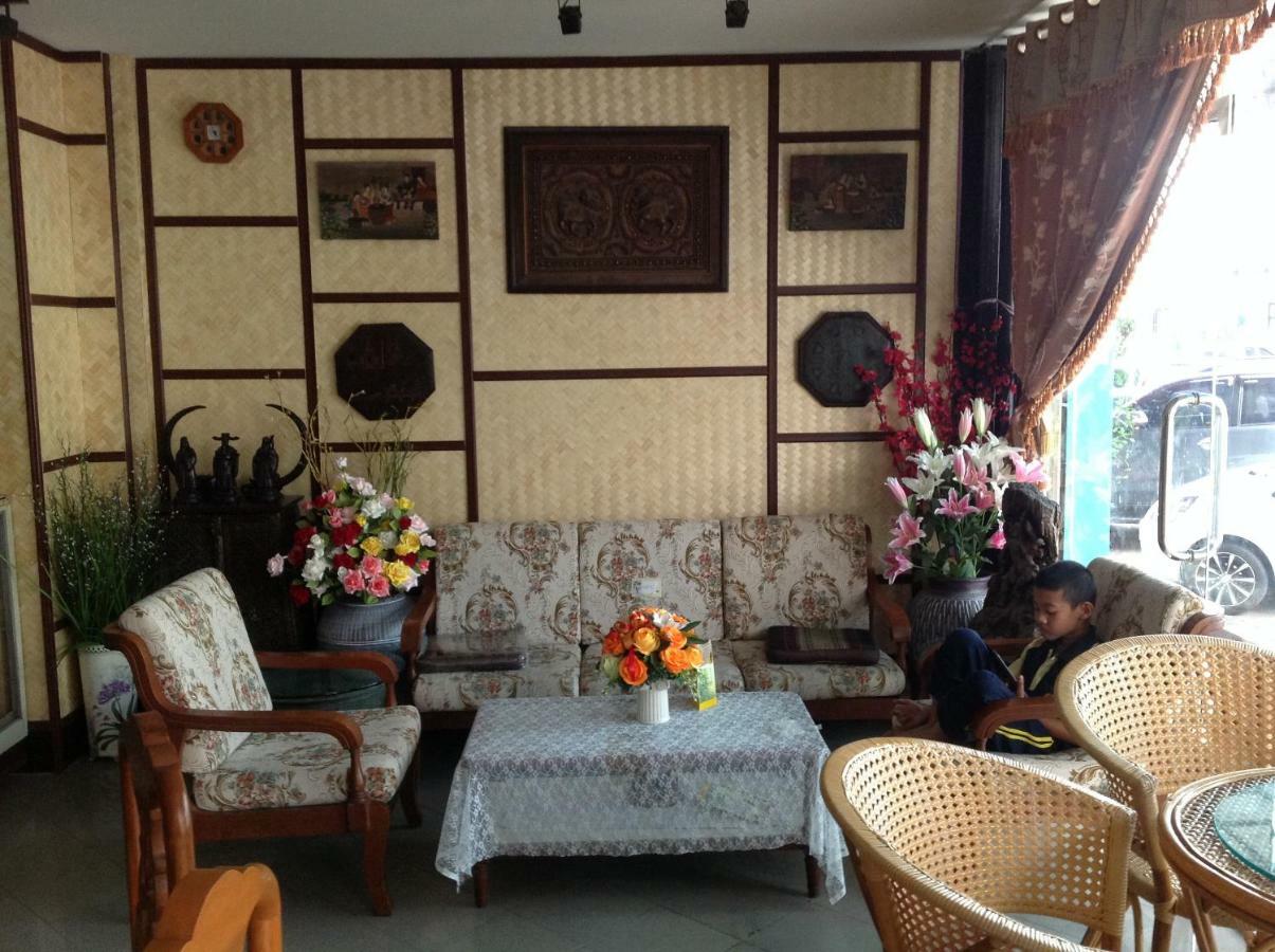 Ruan Ben Ja Don Mueang,Bangkok Hostel 외부 사진