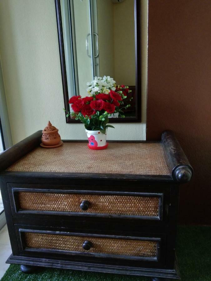 Ruan Ben Ja Don Mueang,Bangkok Hostel 외부 사진