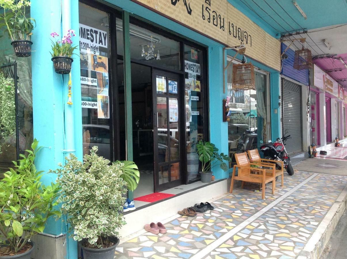 Ruan Ben Ja Don Mueang,Bangkok Hostel 외부 사진