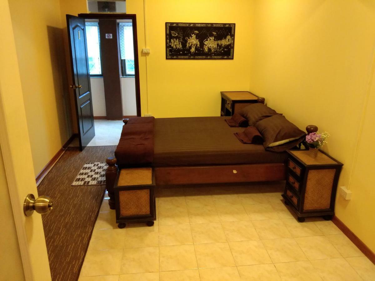 Ruan Ben Ja Don Mueang,Bangkok Hostel 외부 사진