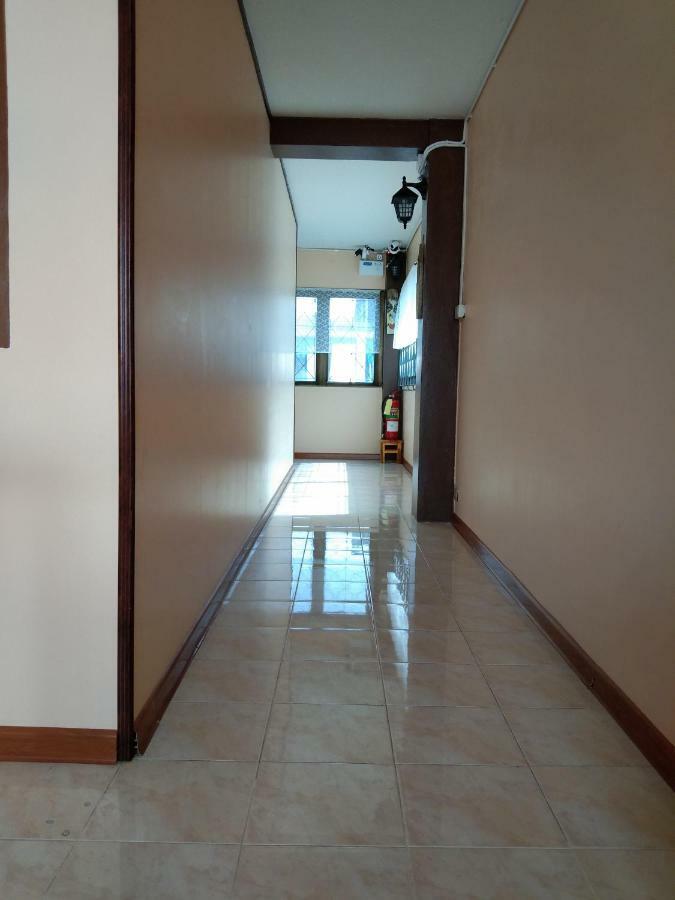 Ruan Ben Ja Don Mueang,Bangkok Hostel 외부 사진