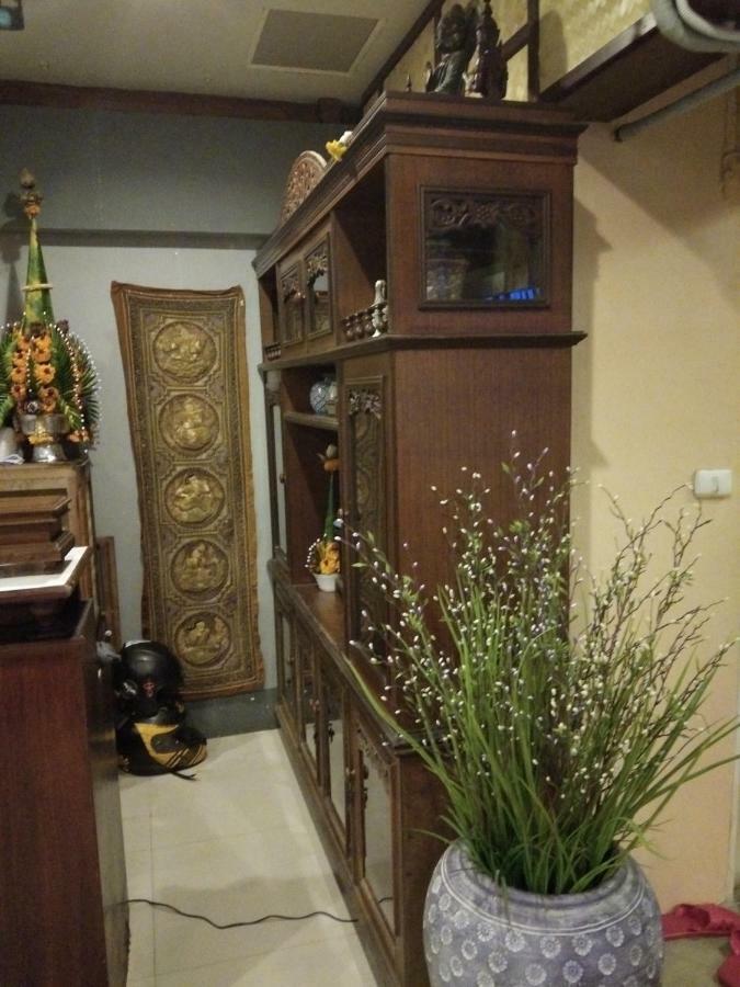 Ruan Ben Ja Don Mueang,Bangkok Hostel 외부 사진