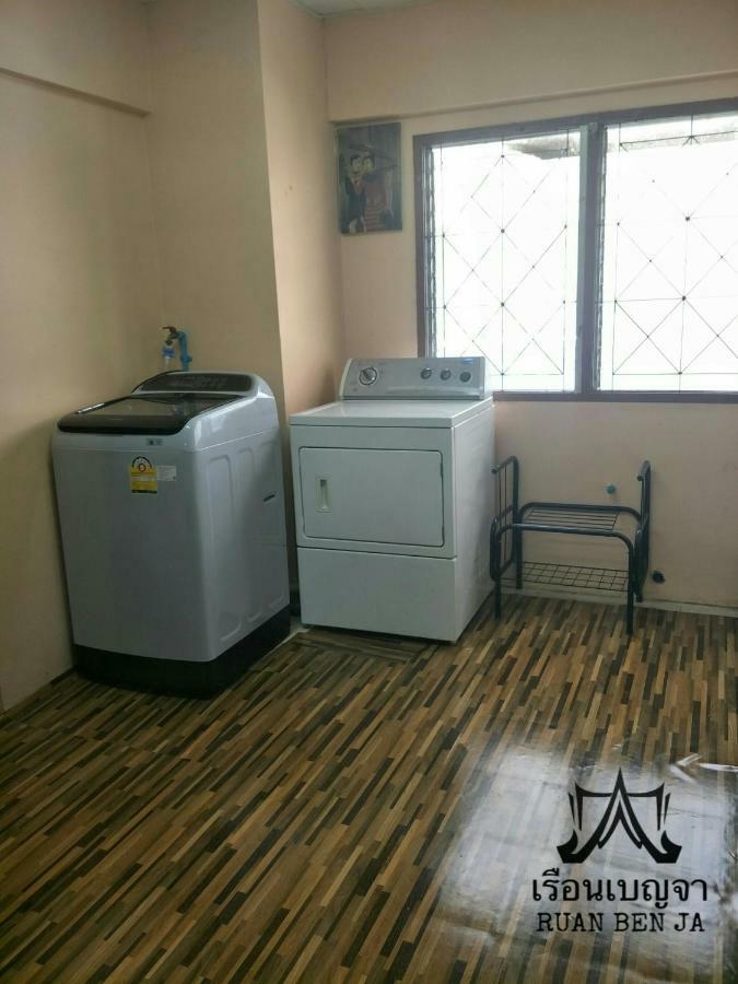 Ruan Ben Ja Don Mueang,Bangkok Hostel 외부 사진