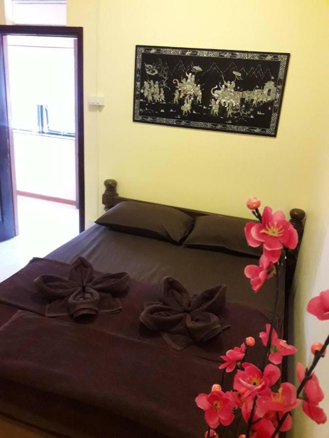 Ruan Ben Ja Don Mueang,Bangkok Hostel 외부 사진